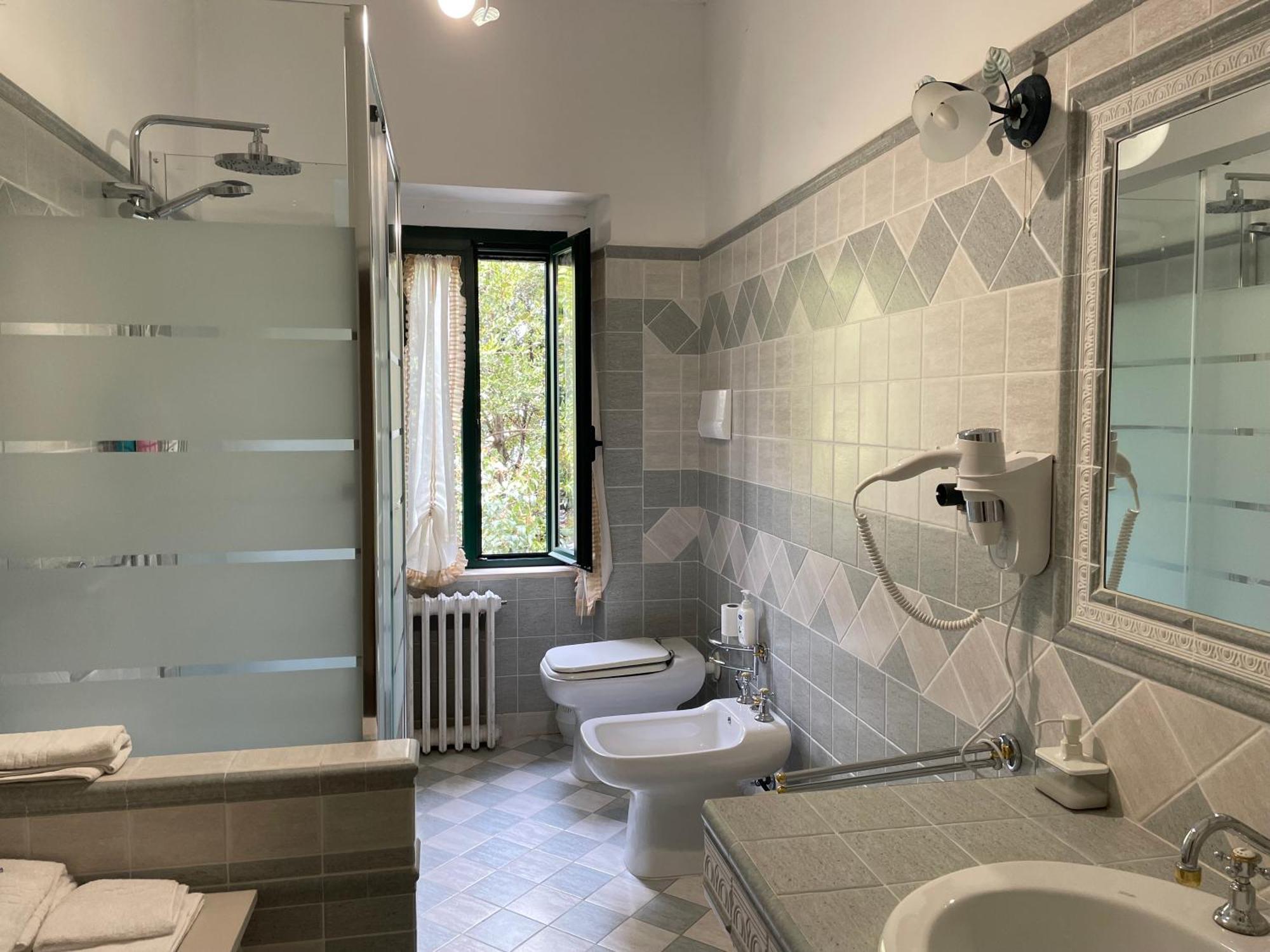 One-Bedroom Apartment with Garden View,1589118109:JPEG